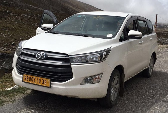 innova-crysta-car-rental-in-bangalore-8660740368-big-1